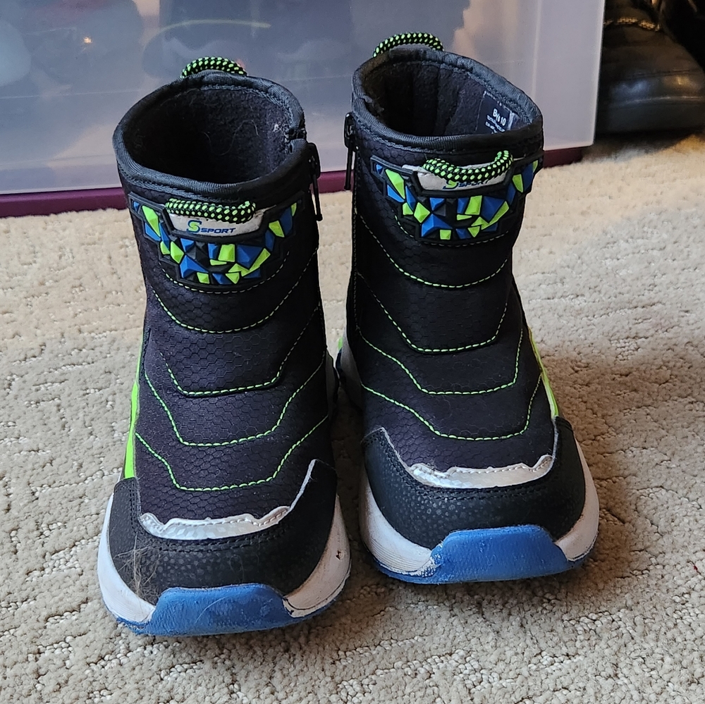 Skechers Boys sz 10 snow boots